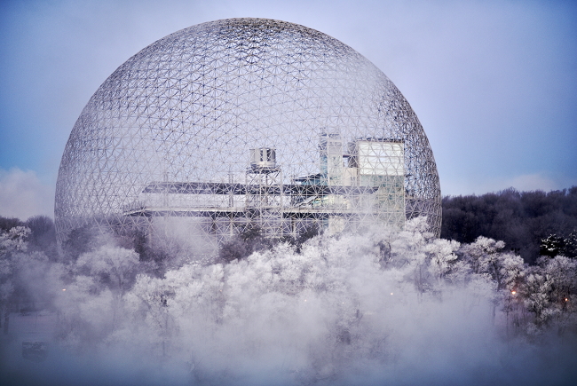 La Biosphère par une froide journée d'hiver.