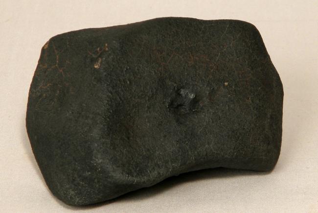 Fragment of the Saint-Robert meteorite. Planétarium collection.