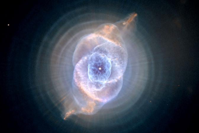 La nébuleuse de l’œil de Chat /The Cat’s Eye Nebula