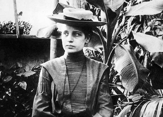Photographie de Lise Meitner prise à Vienne en 1906.
