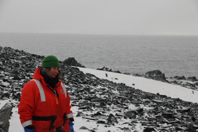 Nathalie Rose Le François lors de ses recherches en Antarctique.