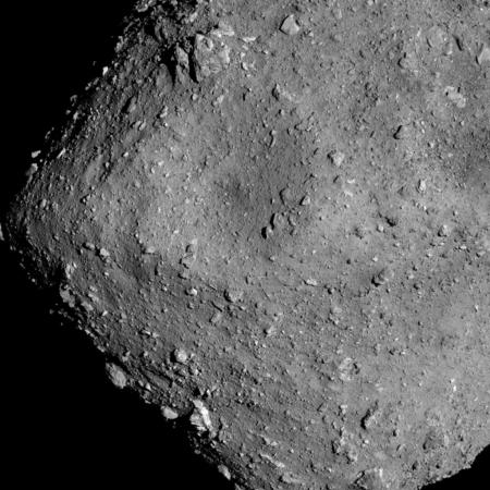 Gros plan de l’astéroïde 162173 Ryugu