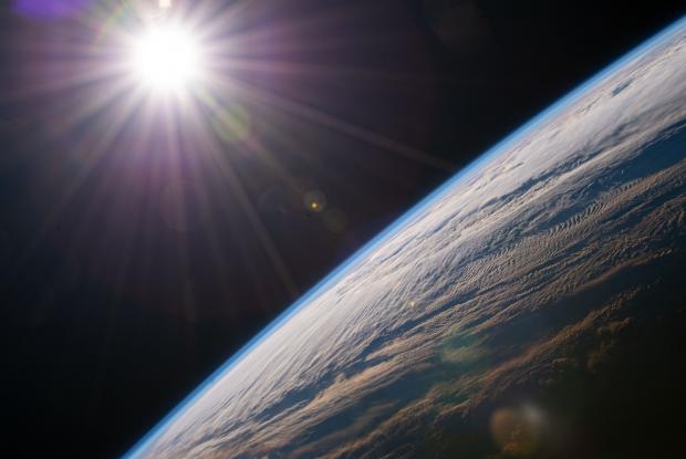 Horizon de la Terre au-dessus du Québec