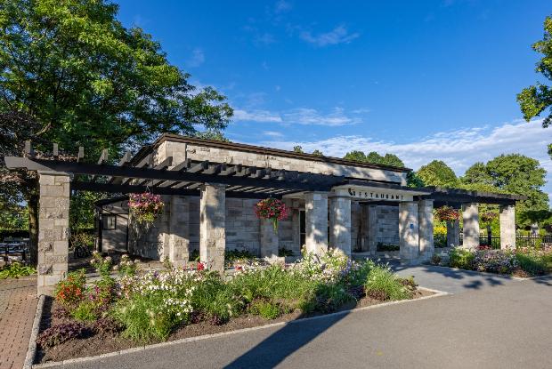 Jardin botanique restaurant during the summer