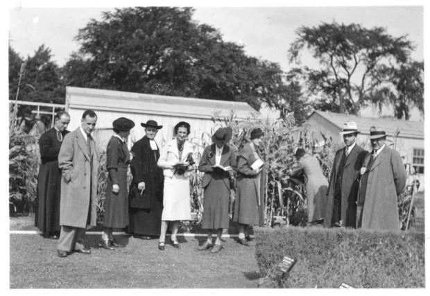 Ouverture des cours en botanique économique, 1937