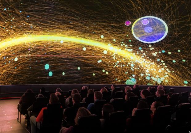 Visualisation des orbites possibles de la potentielle 9e planète.